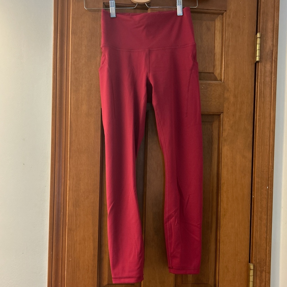 rose colored lululemon leggings size 6 (fit a bit tighter) - Picture 1 of 4